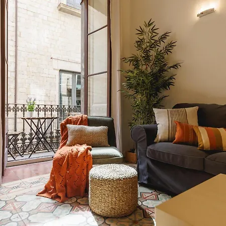 Bravissimo Ciutadans A, 4-bedroom Barri Vell Apartment *